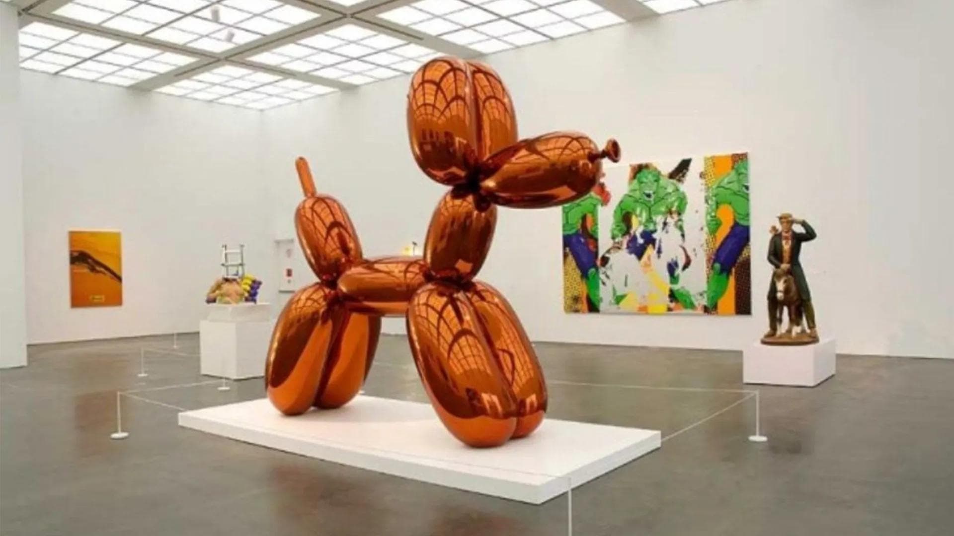 Keff Koons' Balloon Dog.